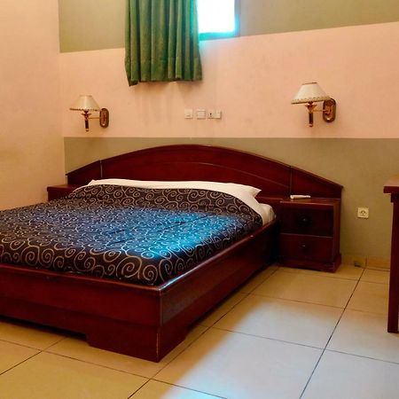 Petit Motel Beijing Abidjan Extérieur photo