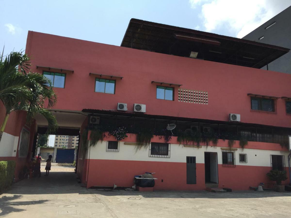 Petit Motel Beijing Abidjan Extérieur photo