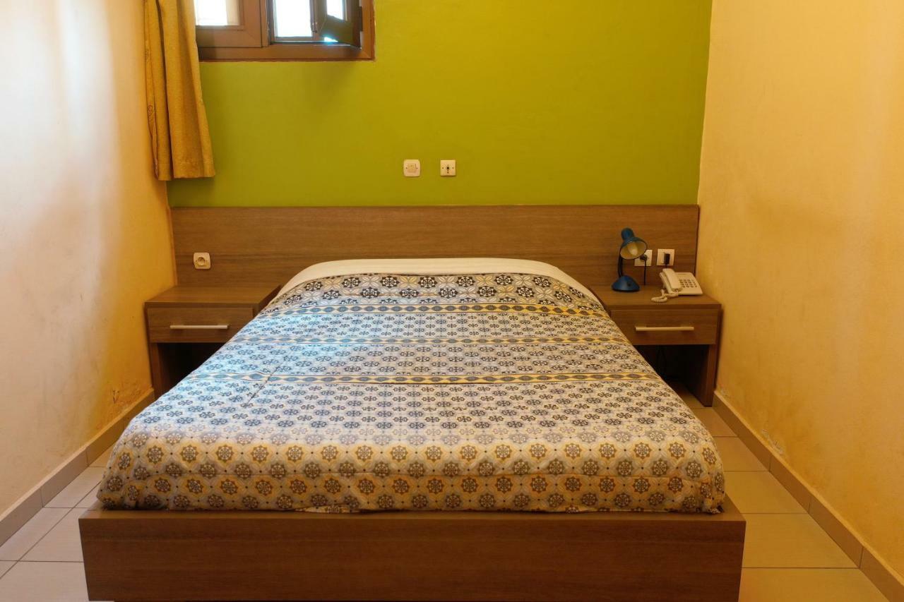 Petit Motel Beijing Abidjan Extérieur photo